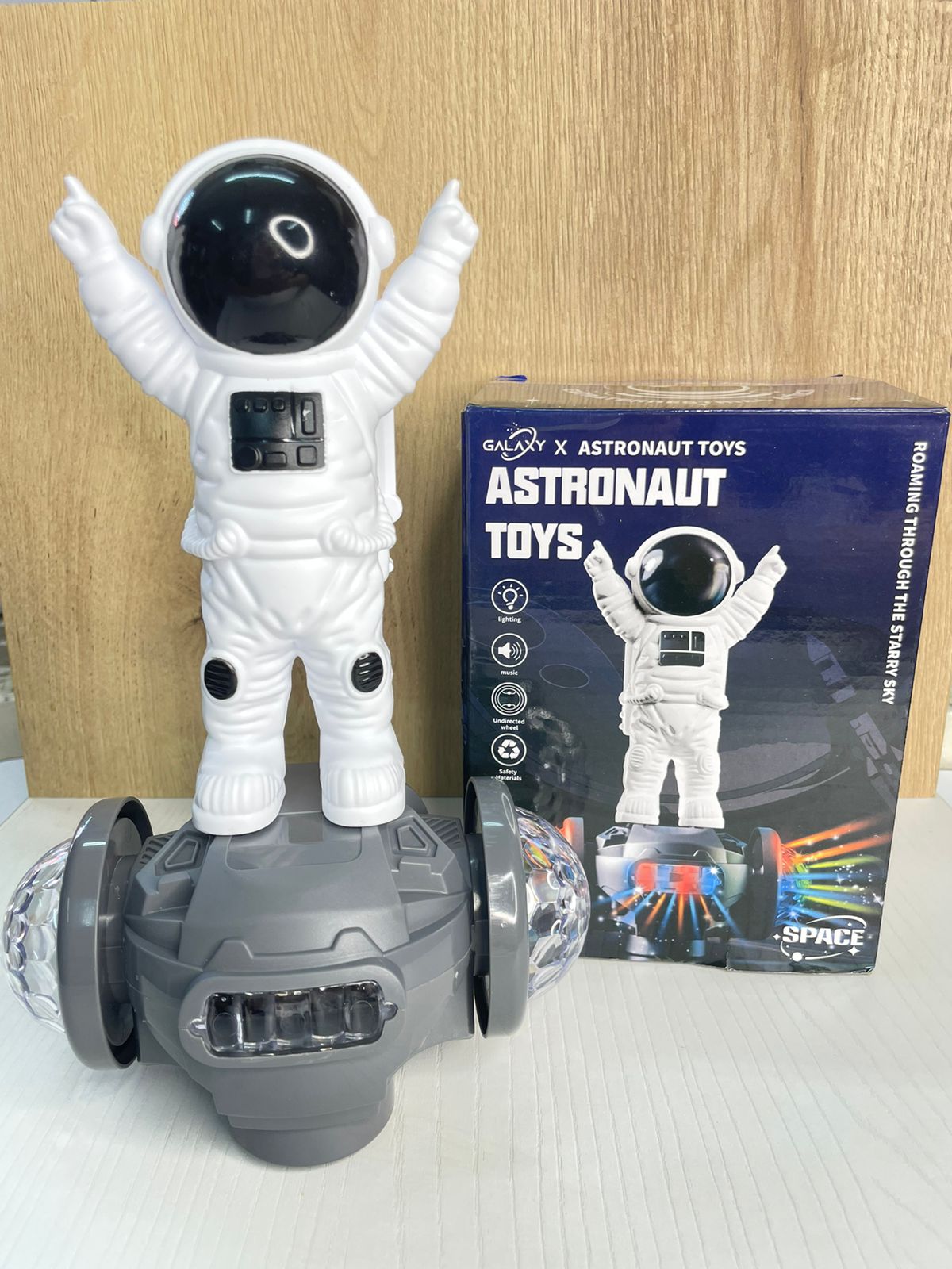 JUGUETE ASTRONAUTA SH656-1
